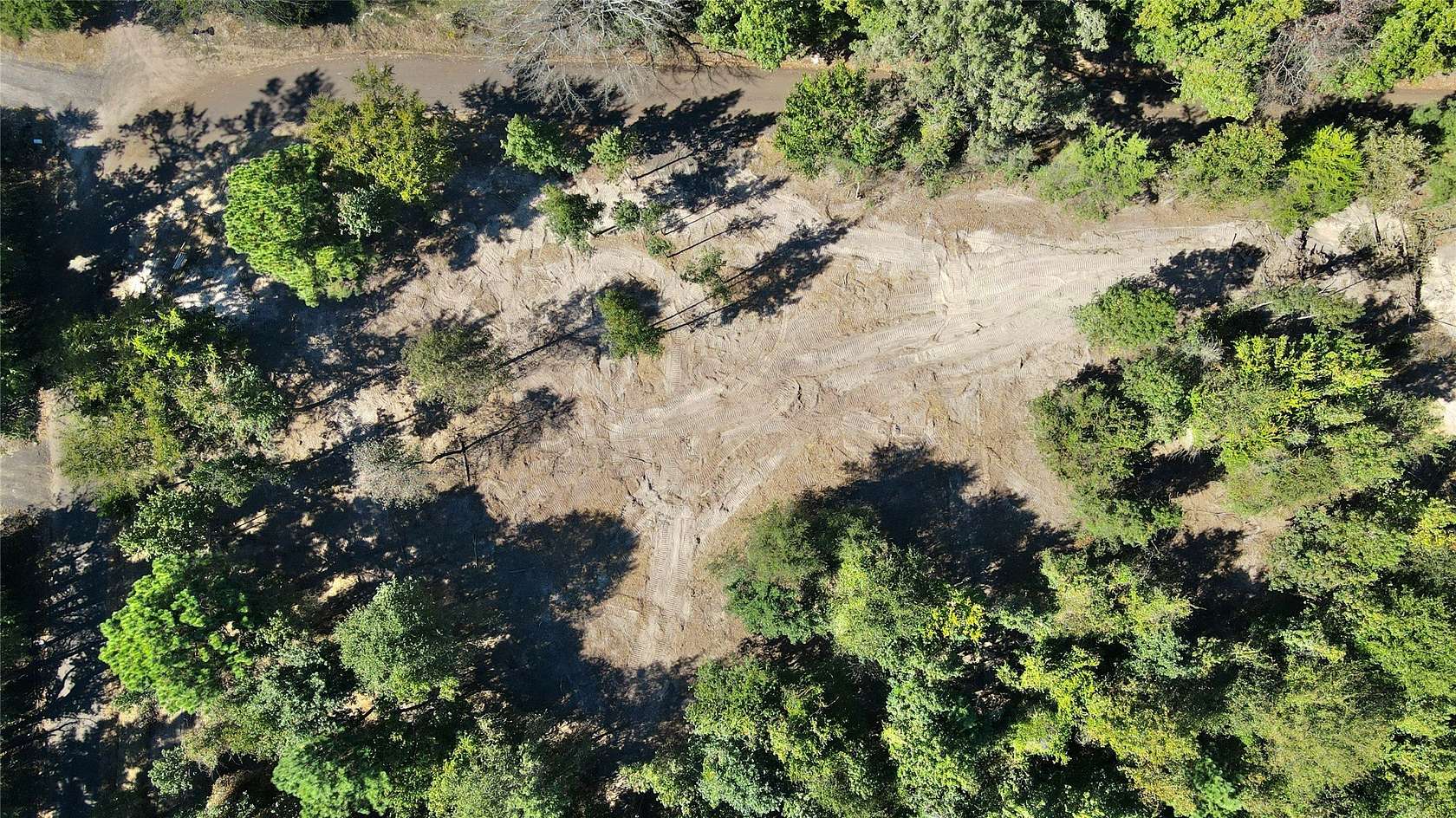 1.5 Acres of Land for Sale in Pittsburg, Texas