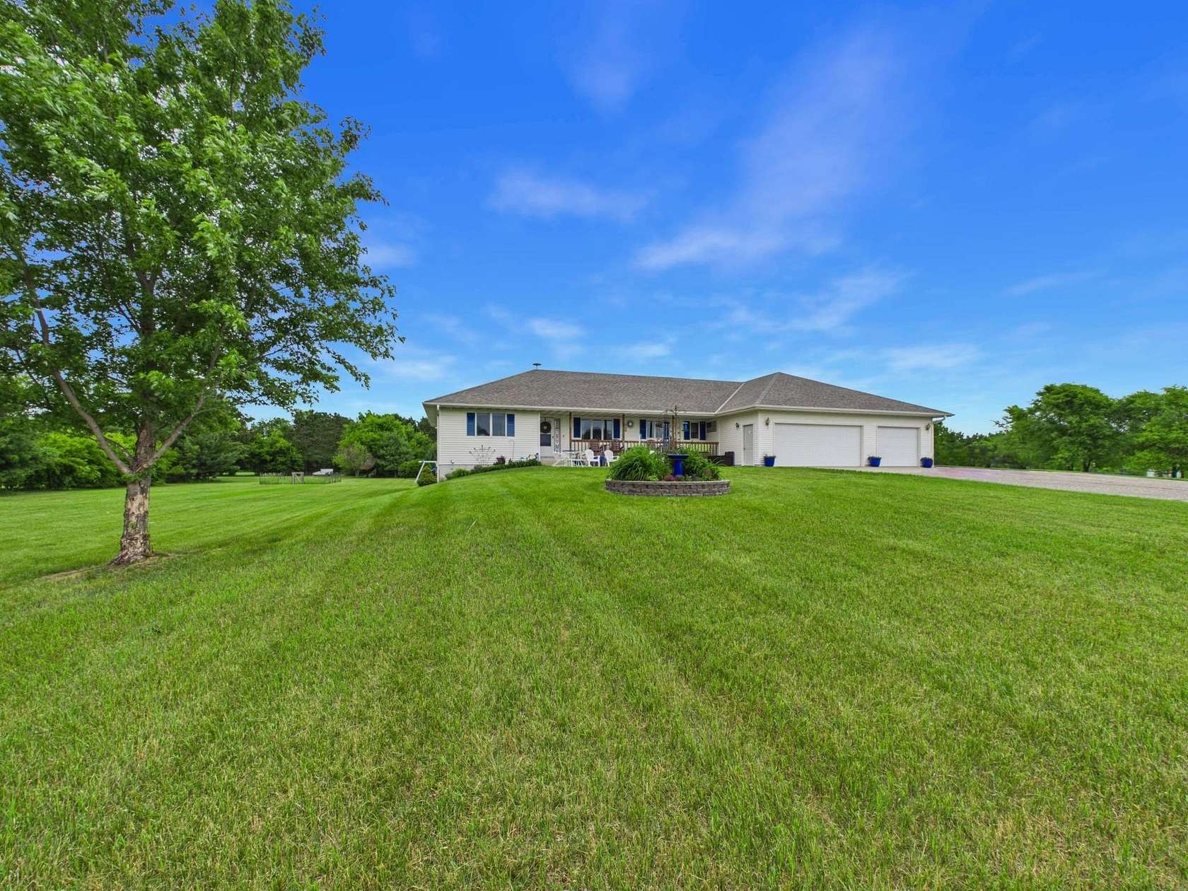 2.5 Acres of Land with Home for Sale in St. Cloud, Minnesota