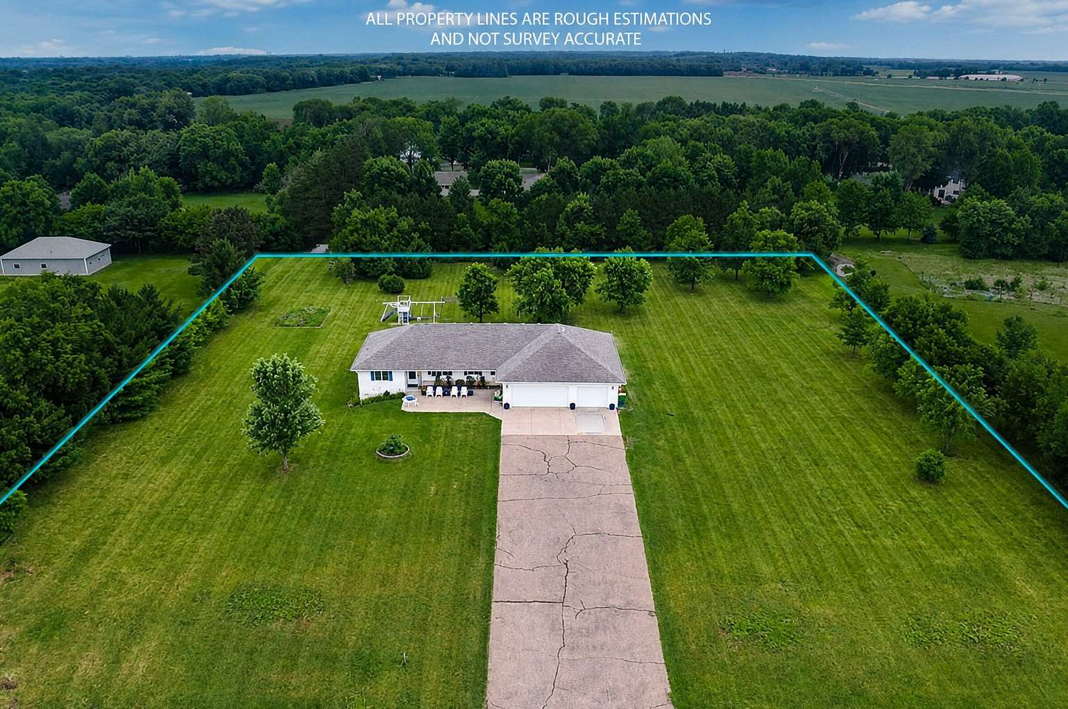 2.5 Acres of Land with Home for Sale in St. Cloud, Minnesota