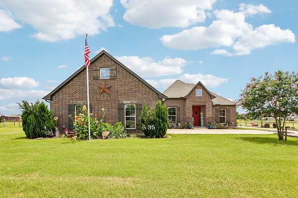 1.5 Acres of Land with Home for Sale in Trenton, Texas