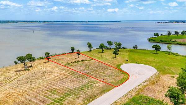 1.26 Acres of Residential Land for Sale in Corsicana, Texas