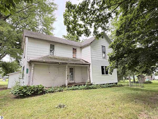 2 Acres of Land with Home for Sale in St. Louis, Michigan
