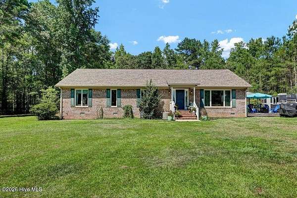 8 Acres of Land with Home for Sale in Burgaw, North Carolina