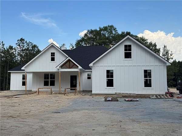 4 Acres of Land with Home for Sale in Salem, Alabama