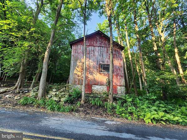 3.9 Acres of Residential Land for Sale in Macungie, Pennsylvania