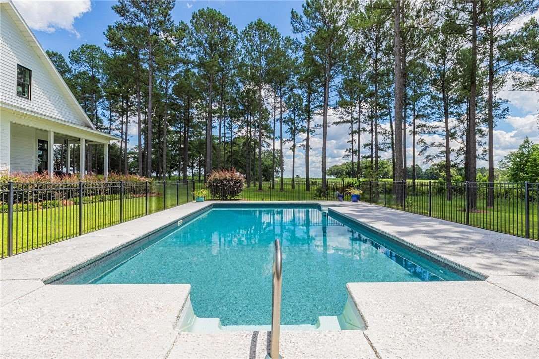 20 Acres of Recreational Land with Home for Sale in Portal, Georgia