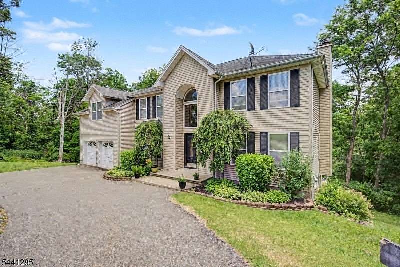 1.66 Acres of Land with Home for Sale in Knowlton Township, New Jersey