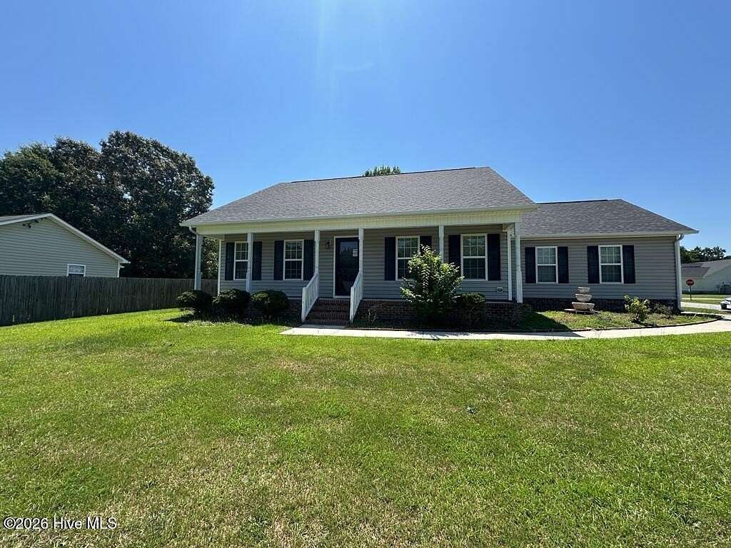 45 Acres of Land with Home for Lease in Jacksonville, North Carolina