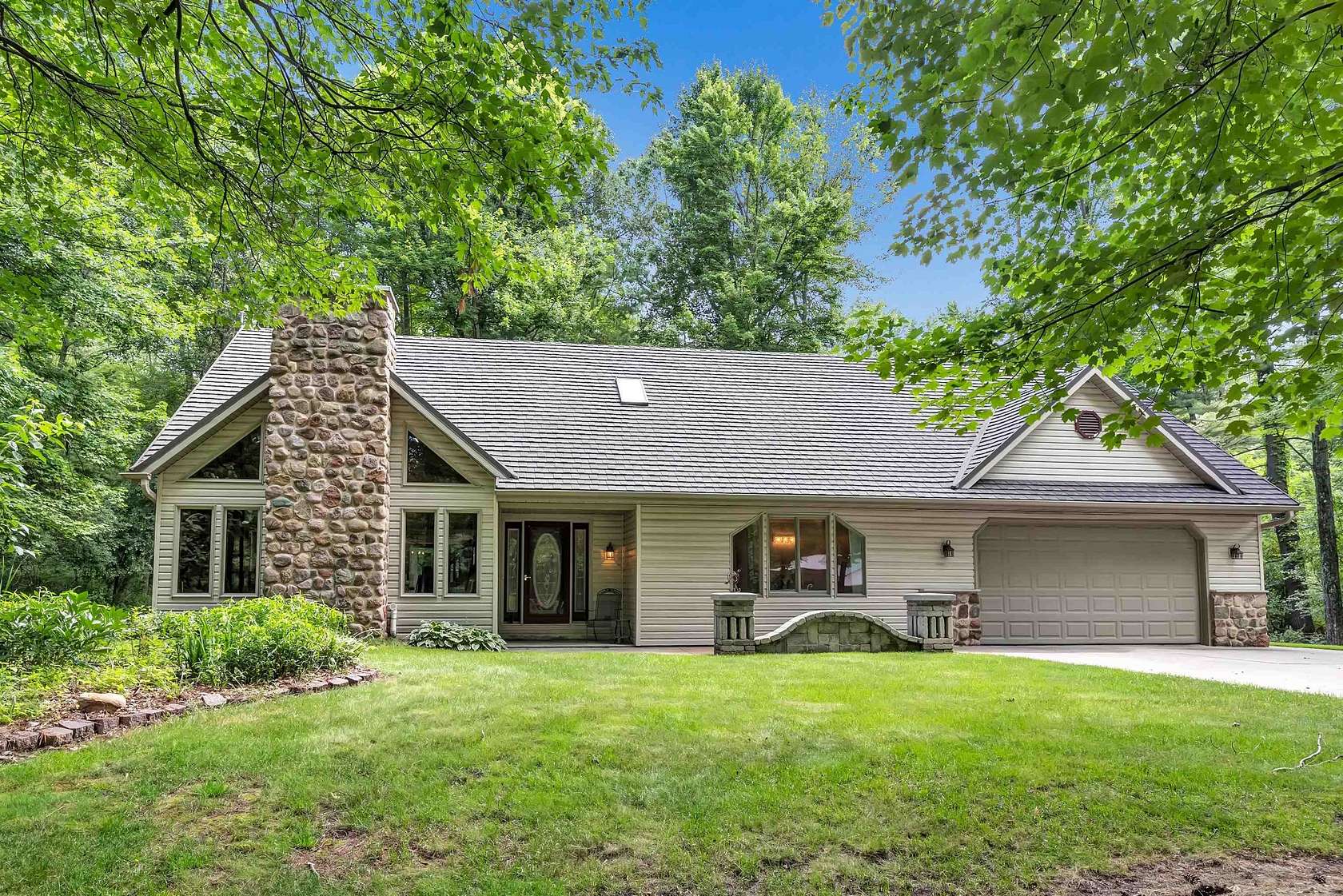 13.7 Acres of Recreational Land with Home for Sale in Scandinavia, Wisconsin