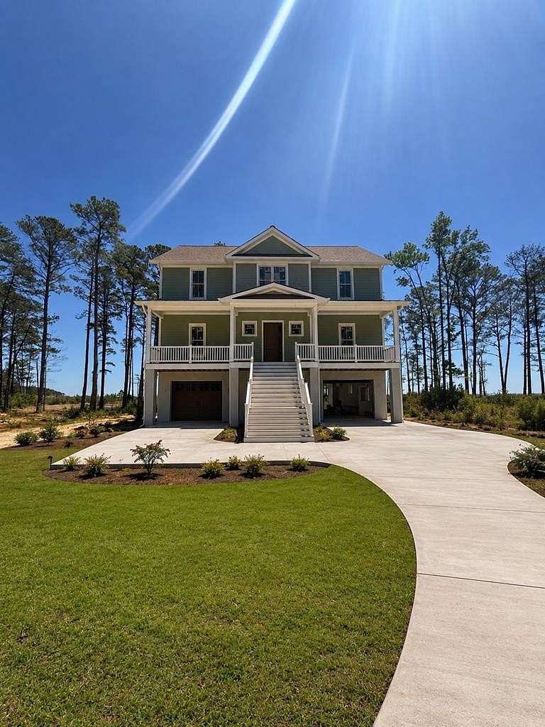 2.38 Acres of Land with Home for Sale in Kilmarnock, Virginia