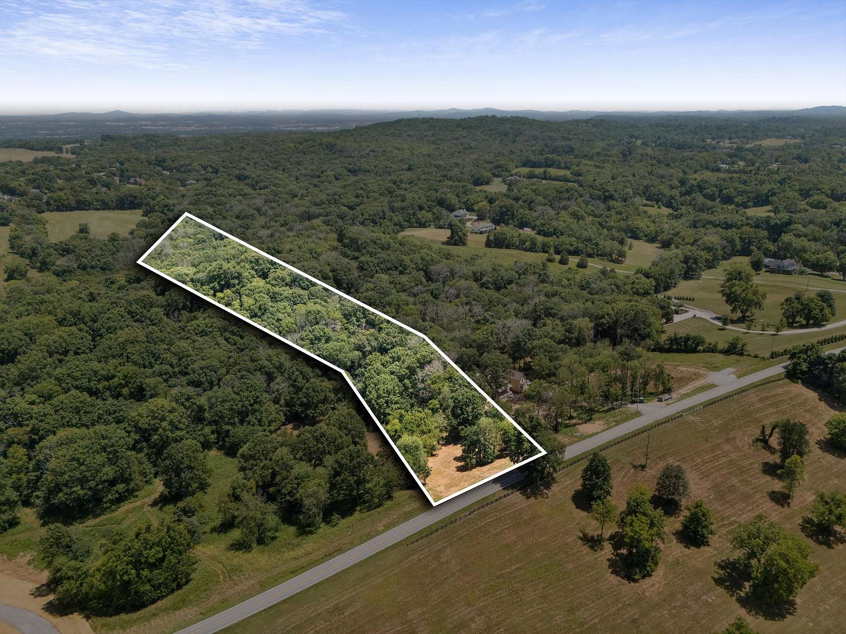 6 Acres of Residential Land for Sale in Lebanon, Tennessee