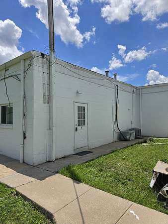 0.8 Acres of Land with Home for Lease in Crystal Lake, Illinois
