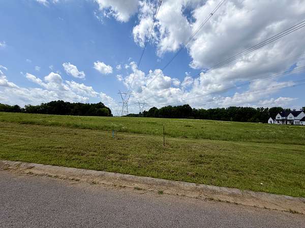 1.58 Acres of Residential Land for Sale in Clarksville, Tennessee