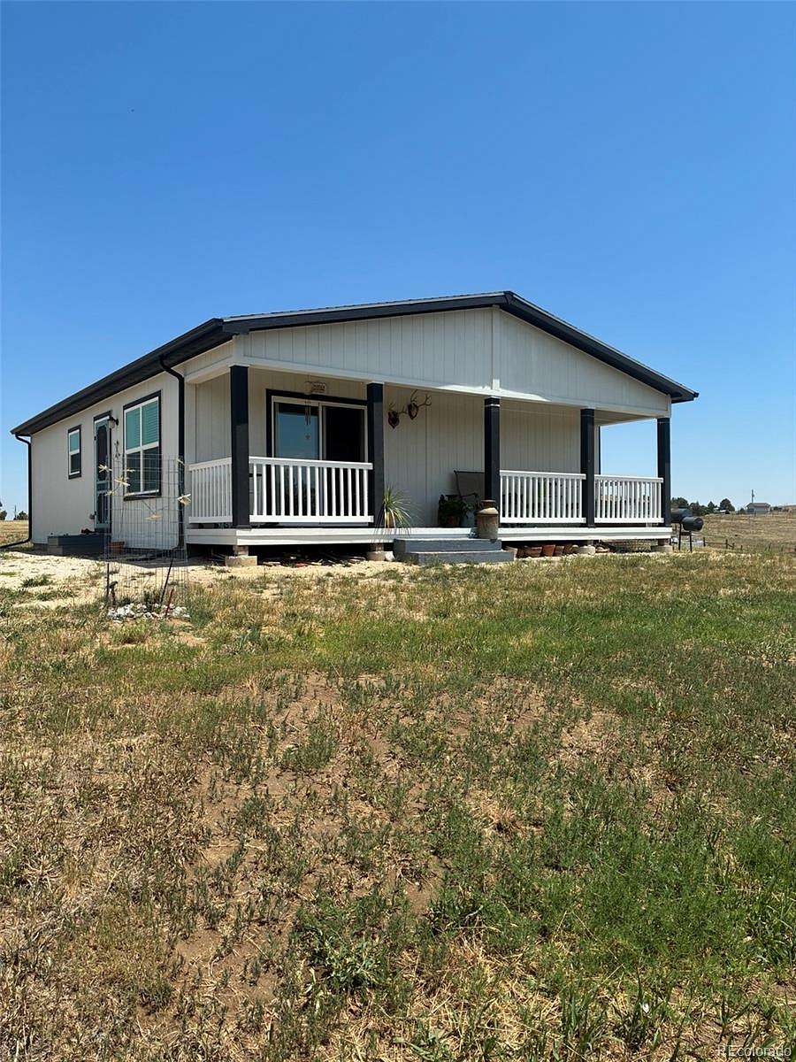 6 Acres of Land with Home for Sale in Deer Trail, Colorado