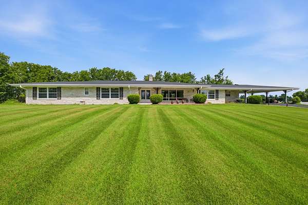 3.6 Acres of Land with Home for Sale in Lafayette, Tennessee