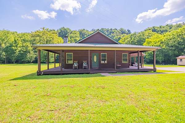 3 Acres of Land with Home for Sale in Tullahoma, Tennessee