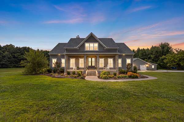 10 Acres of Land with Home for Sale in Hillsboro, Tennessee