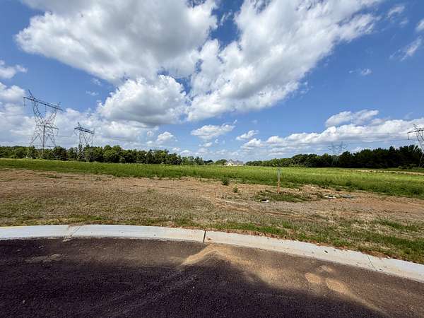 1.54 Acres of Residential Land for Sale in Clarksville, Tennessee