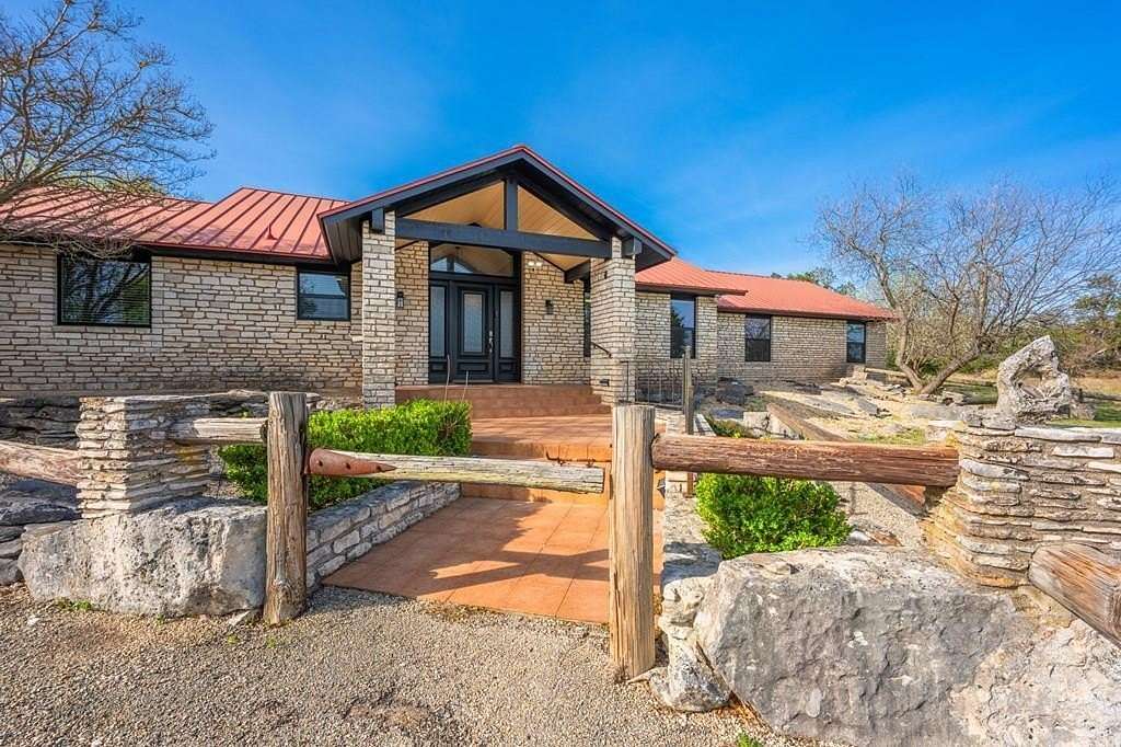7.2 Acres of Land with Home for Sale in Kerrville, Texas
