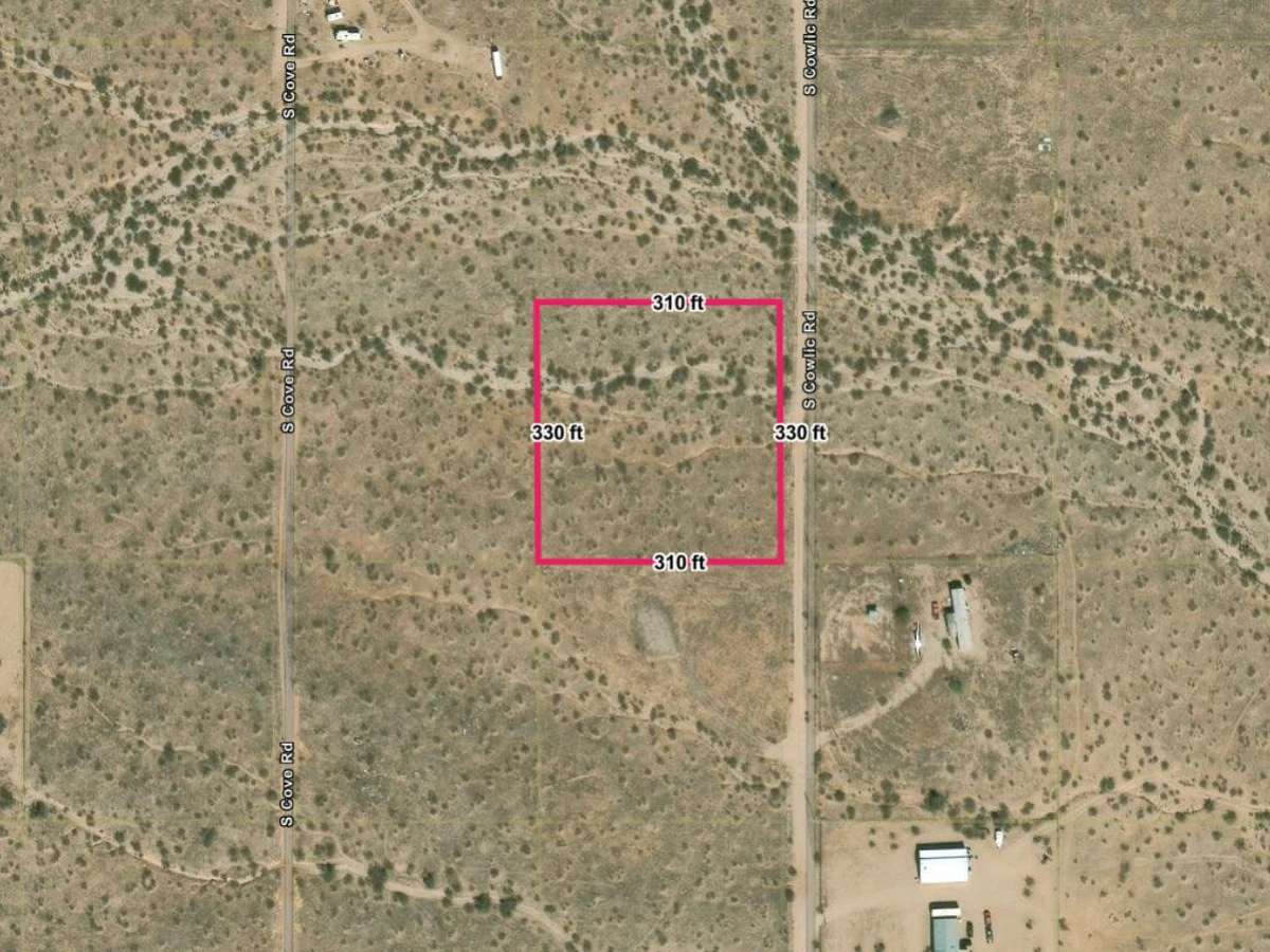 2.35 Acres of Residential Land for Sale in Golden Valley, Arizona