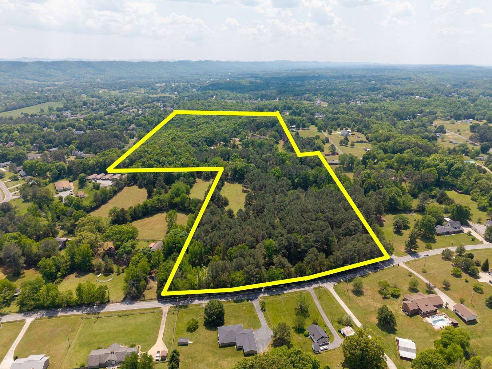 38 Acres of Land with Home for Sale in Ringgold, Georgia