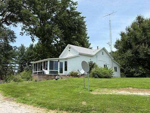 4.28 Acres of Land with Home for Sale in Virginia, Illinois