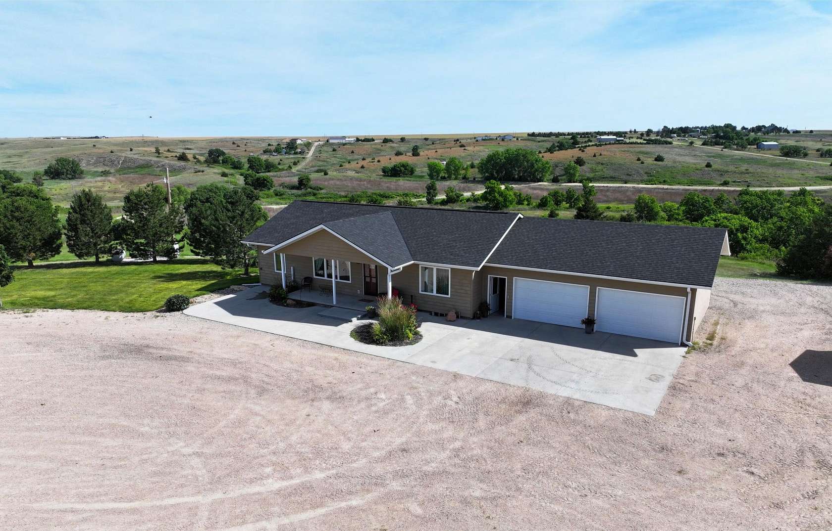 10.1 Acres of Recreational Land with Home for Sale in Trenton, Nebraska