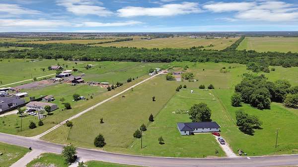12 Acres of Land with Home for Sale in Farmersville, Texas