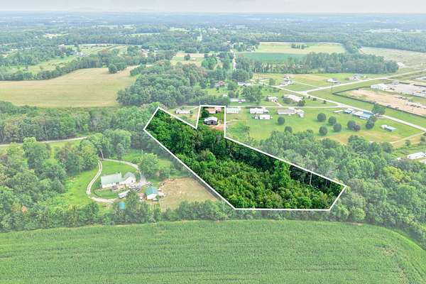 4 Acres of Land with Home for Sale in Morrison, Tennessee