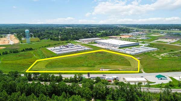 8.6 Acres of Commercial Land for Sale in London, Kentucky