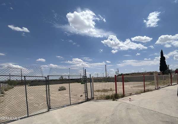 0.91 Acres of Commercial Land for Sale in El Paso, Texas