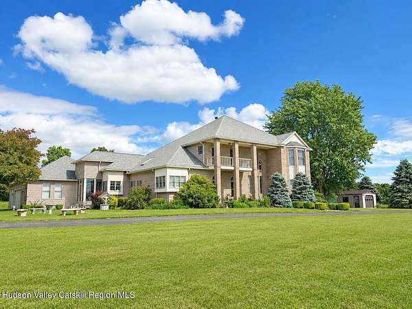 19 Acres of Land with Home for Sale in Hudson, New York