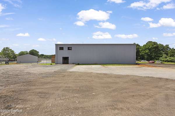 9.4 Acres of Improved Commercial Land for Sale in Jackson, Tennessee
