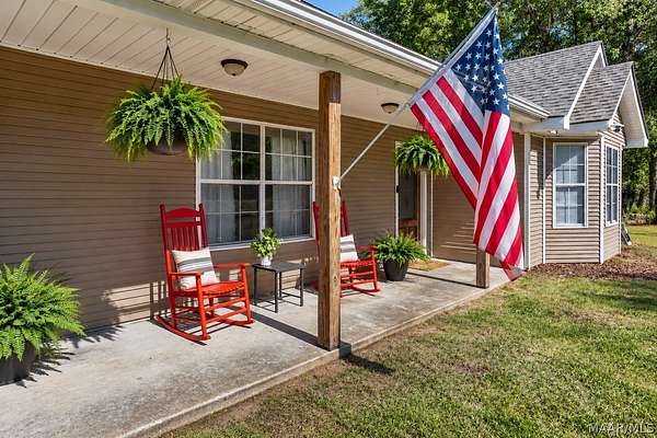 1 Acre of Land with Home for Sale in Wetumpka, Alabama