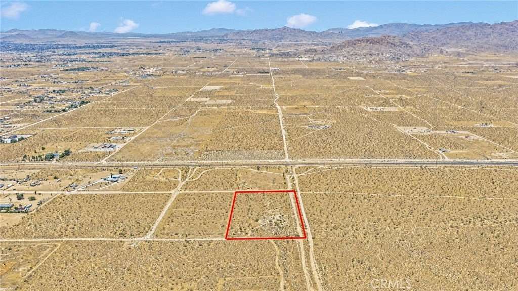 5 Acres of Residential Land for Sale in Apple Valley, California