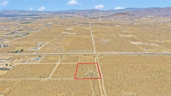 5 Acres of Residential Land for Sale in Apple Valley, California