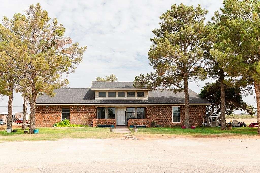 2.76 Acres of Land with Home for Sale in Crane, Texas