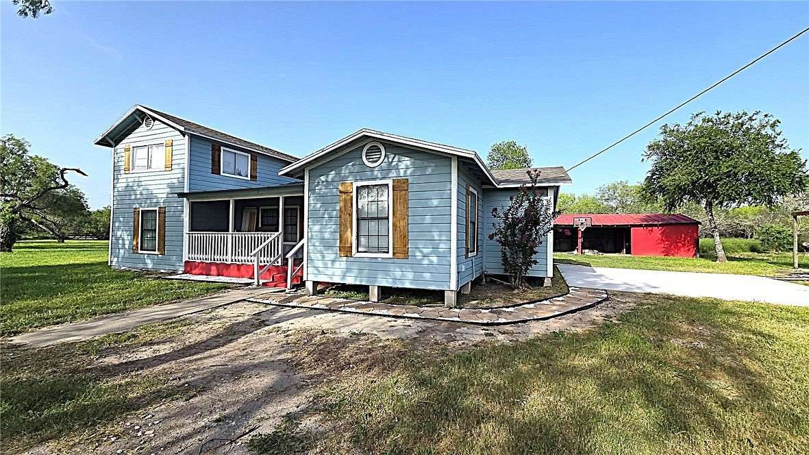 1.5 Acres of Land with Home for Sale in Kingsville, Texas