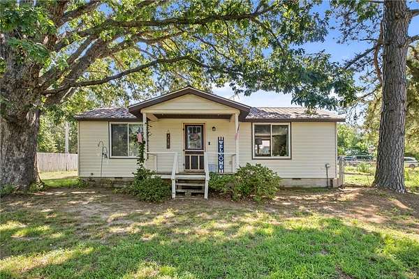 2.5 Acres of Land with Home for Sale in Kansas, Oklahoma