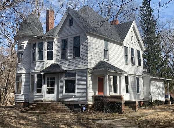 1.84 Acres of Land with Home for Sale in Benton Harbor, Michigan
