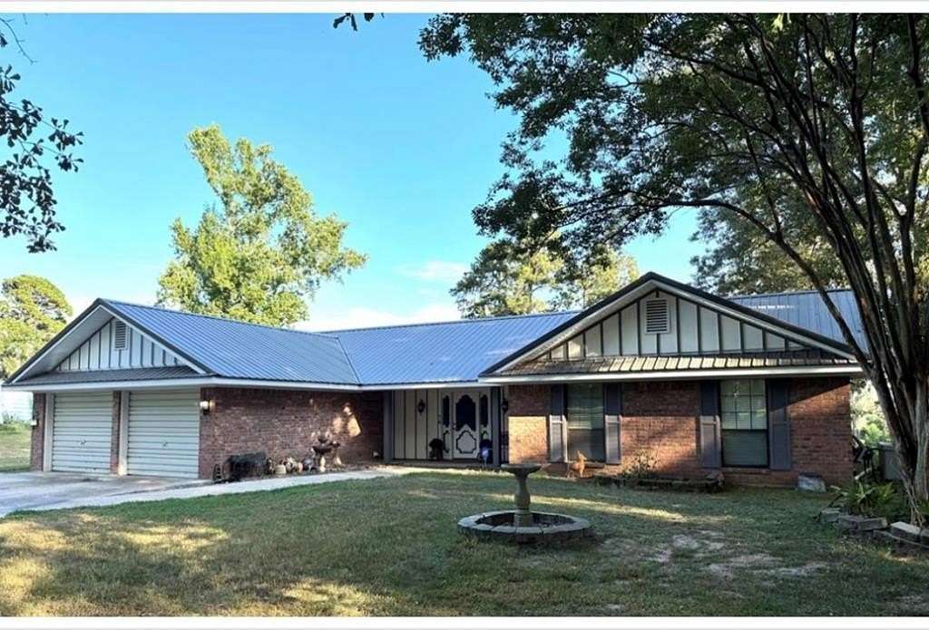 20.7 Acres of Land with Home for Sale in Shelbyville, Texas