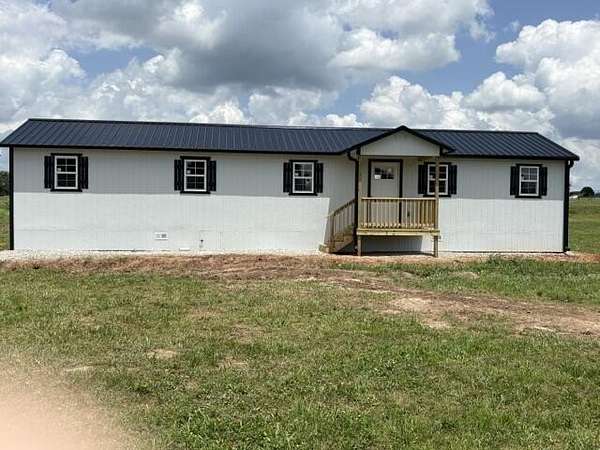 1.59 Acres of Land with Home for Sale in Aurora, Missouri