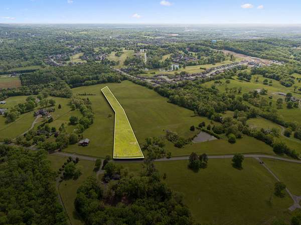 5 Acres of Residential Land for Sale in Lebanon, Tennessee