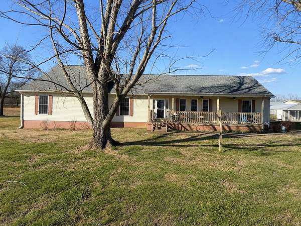 17.4 Acres of Land with Home for Sale in Dickson, Tennessee