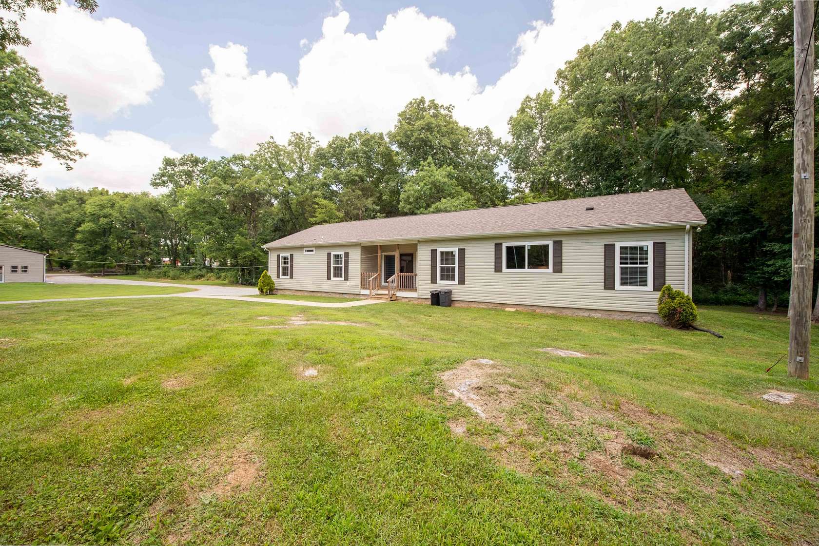 5 Acres of Land with Home for Sale in Murfreesboro, Tennessee