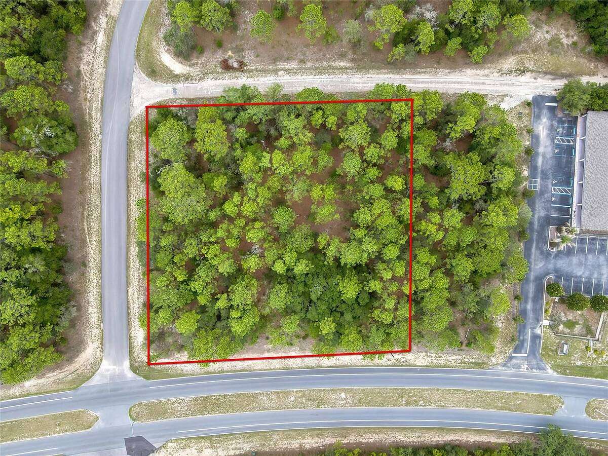 1.3 Acres of Land for Sale in Citrus Springs, Florida