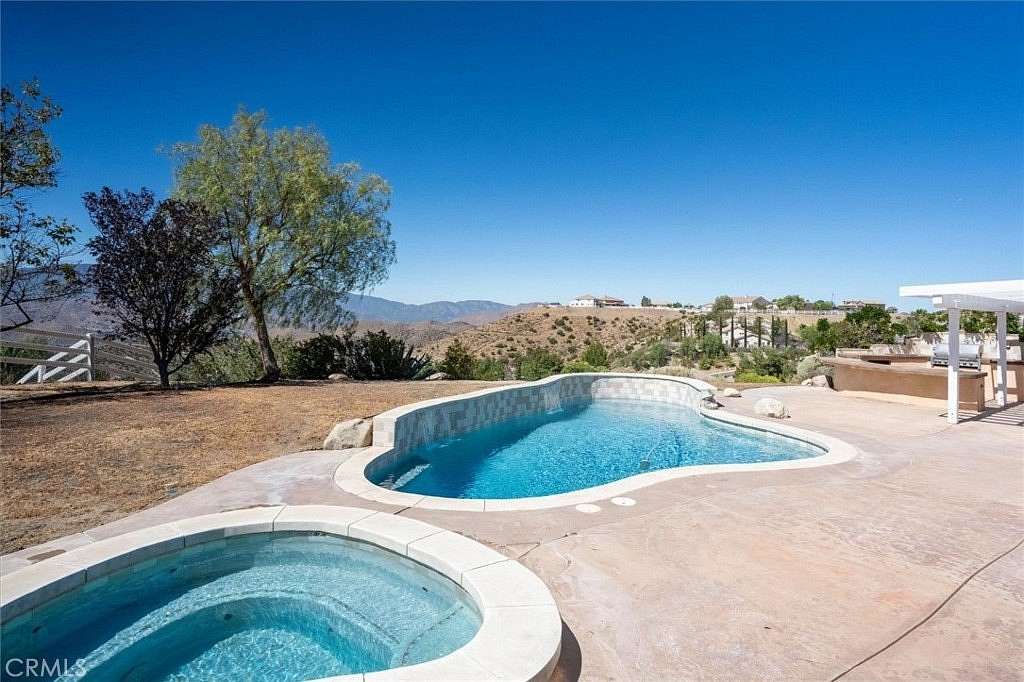 2 Acres of Land with Home for Sale in Acton, California
