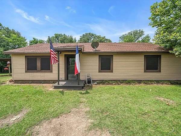 2.8 Acres of Land with Home for Sale in Kaufman, Texas