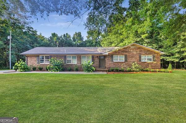 13.6 Acres of Land with Home for Sale in Martin, Georgia