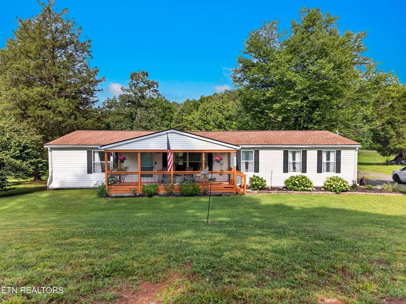 1.5 Acres of Land with Home for Sale in Clinton, Tennessee